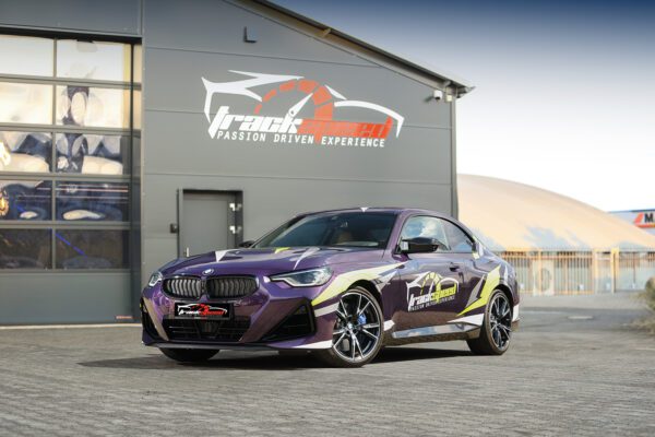 BMW M240i xDrive G42
