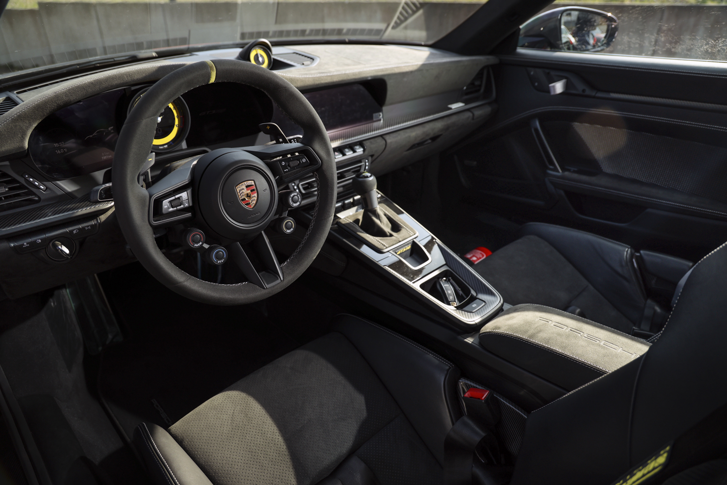 Porsche 911 GT3 RS 992 - Image 14