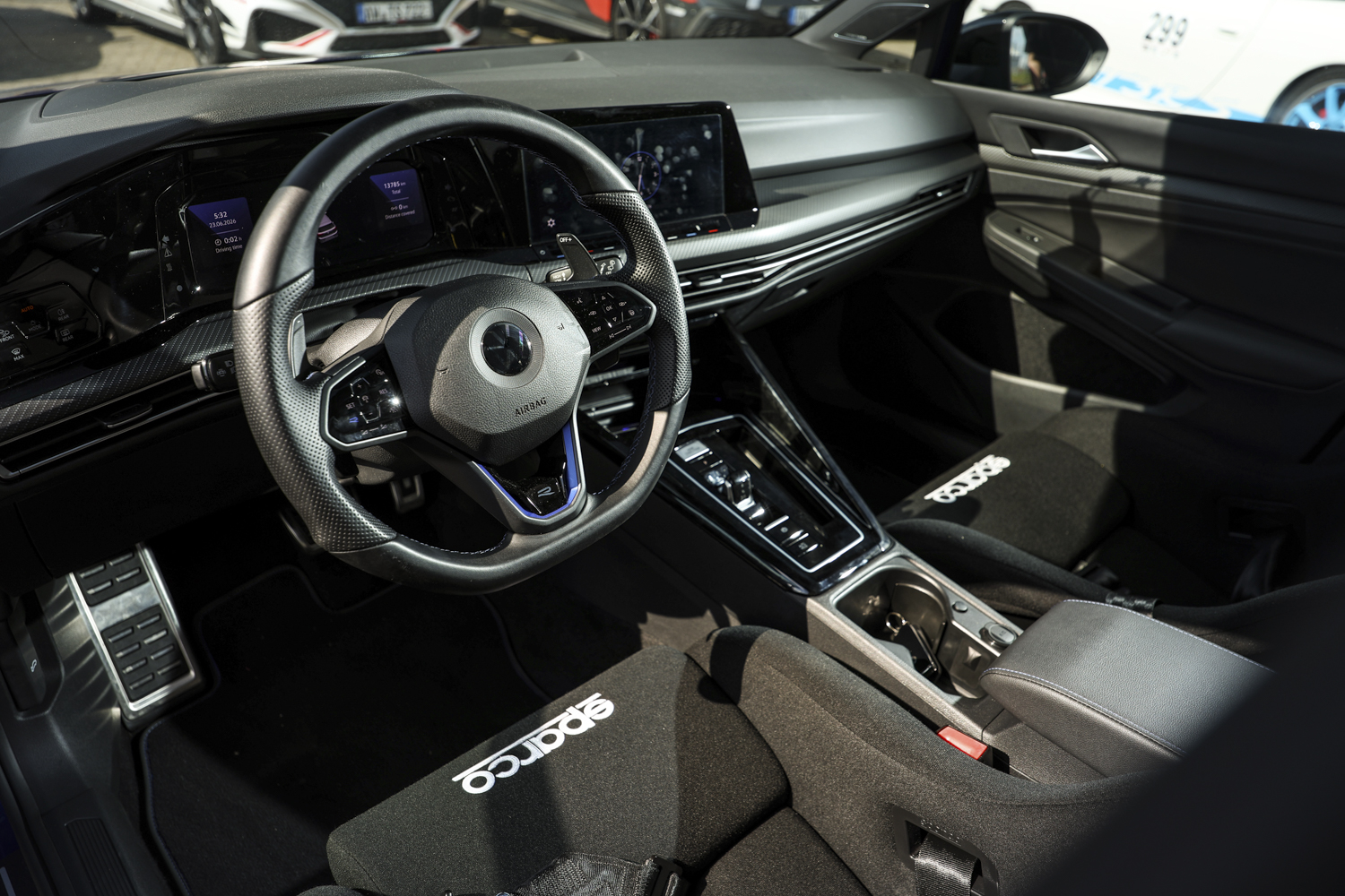 VW Golf R Mk8 TDS - Image 6