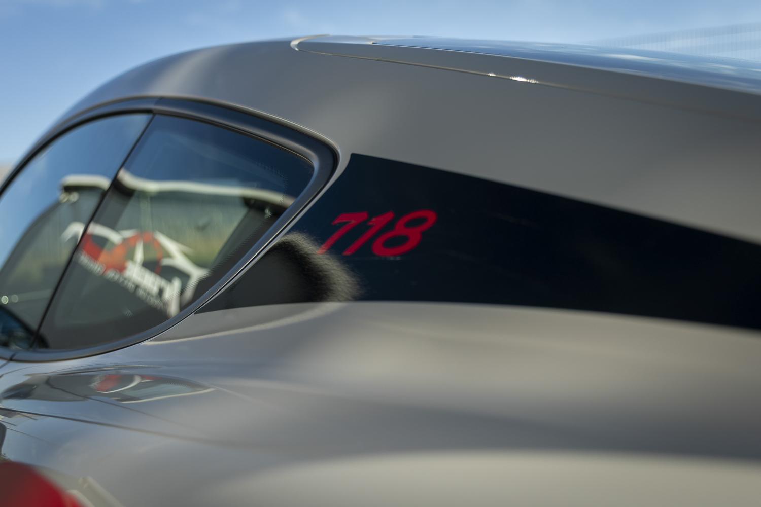 Porsche Cayman GT4 718 TDS - Image 7