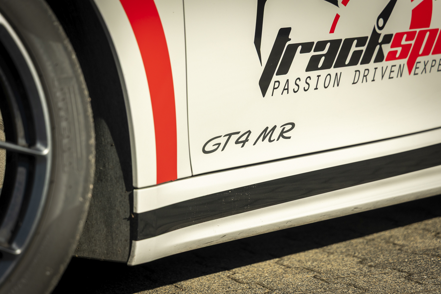 Porsche Cayman GT4 718 TDS - Image 5
