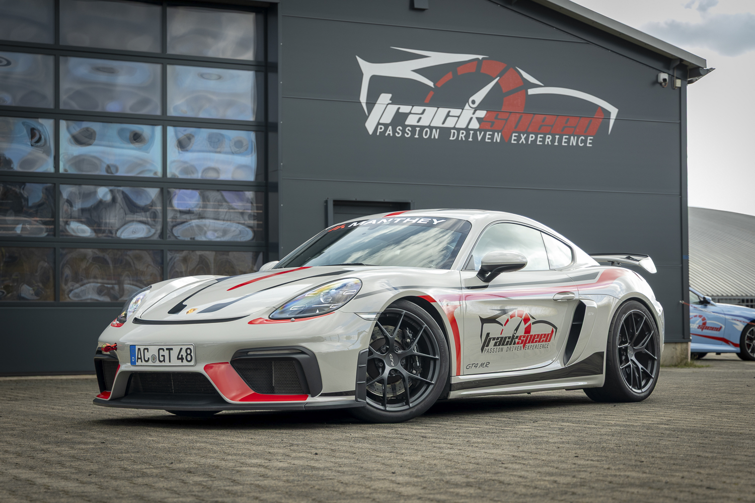 Porsche Cayman GT4 718 TDS - Image 12